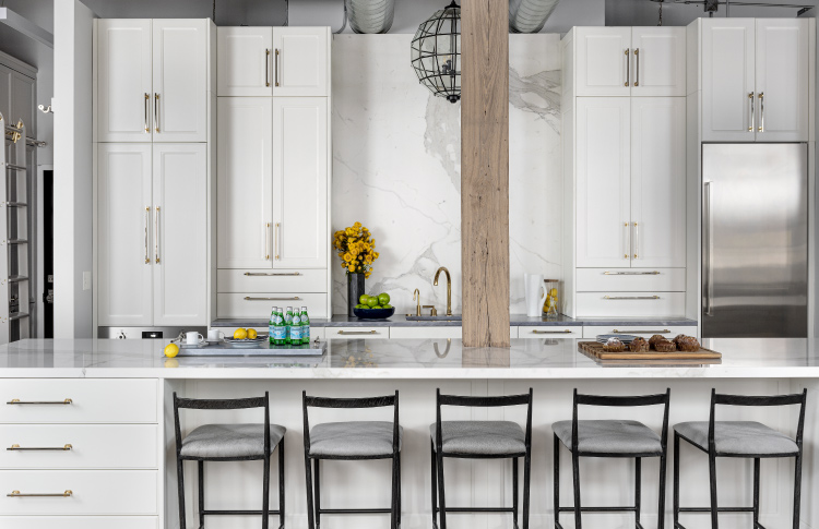 Timeless and functional collaborative kitchen space in Chicago